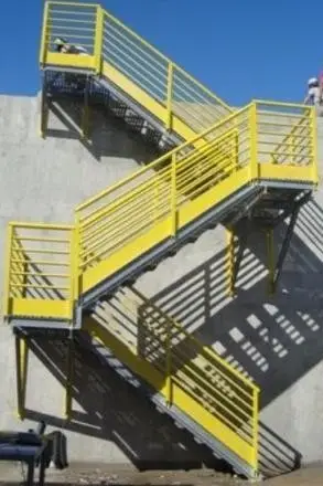 Escada plataforma fibra
